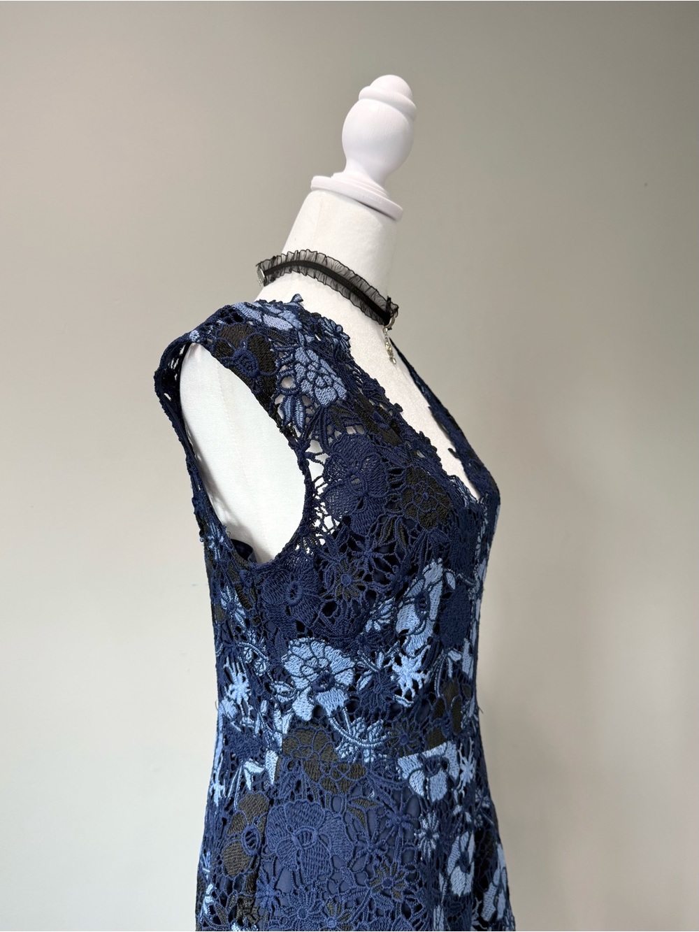 Anthropologie Shoshanna Blue Garden Lace Floral Sleeveless Dress - Picture 6 of 8